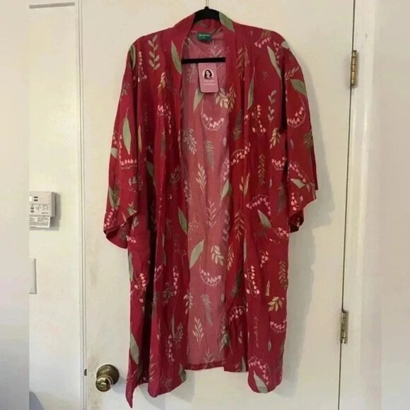 - NWT Uncommon Goods birth month robe MAY size M/L - Picture 1 of 9